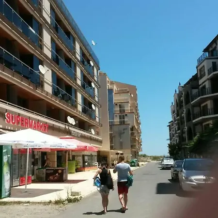 Bay Aparthotel